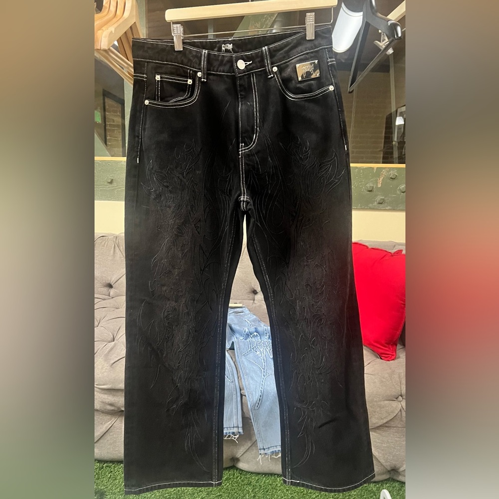 Revenge denim in black